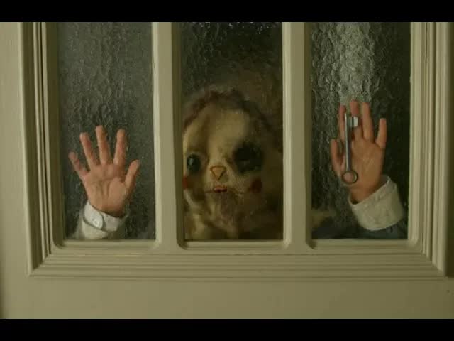 废弃的孤儿院藏着惊天大秘密！这部西班牙高分悬疑电影《灵异孤儿院》结局很无奈