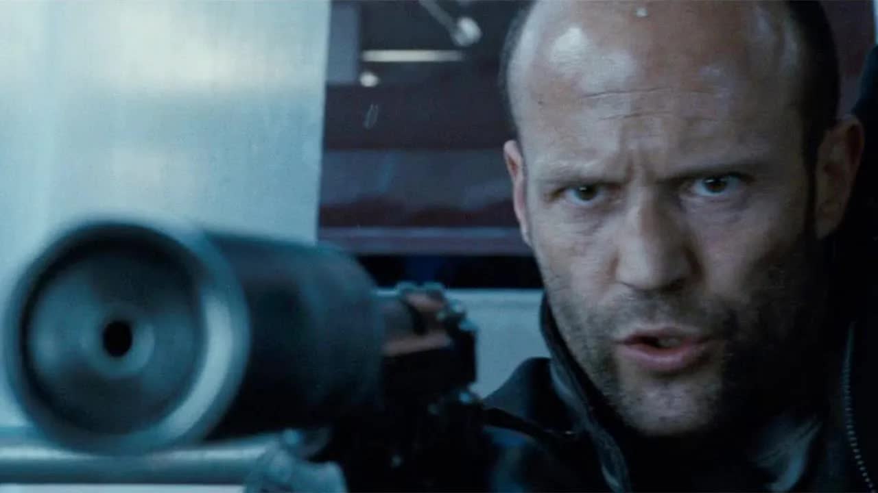 退役特种兵为救恩师，一人掀翻强大的特种兵团，狠到发狂！火爆犯罪片